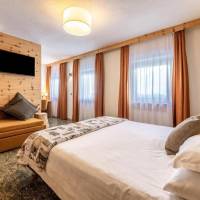 Triple Room with Mountain View