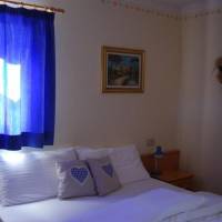 Two-Bedroom Apartment with Two Bathrooms (4 Adults)