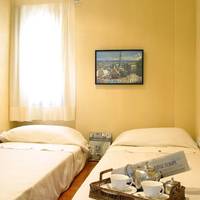 One-Bedroom Apartment (2 - 3 Adults) - Calle de les Trompetes 4