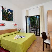 Superior Double Room with Balcony and Sea View