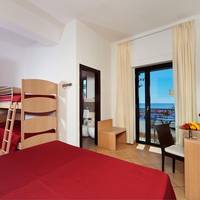 Quadruple Room with Balcony and Sea View