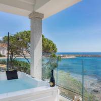 Deluxe Double or Twin Room with Sea View