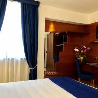 Standard Queen Room