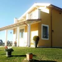 Villa with Garden View
