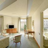 Junior Suite with Cathedral View