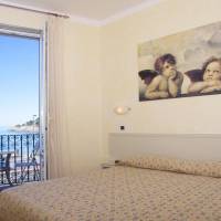 Double Room with Balcony and Sea View