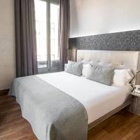 Double or Twin Room (1-2 Adults)
