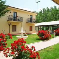 Economy Double or Twin Room with Garden View