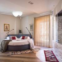 Apartment with Balcony - Separate Building
