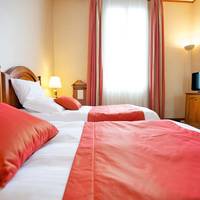 Standard Room with 1 double bed and 1 single bed