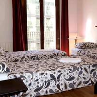 Triple Room with Balcony and Shared Bathroom