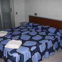 Basic Twin Room with Private Bathroom