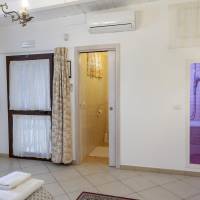 Quadruple Room with Private Bathroom