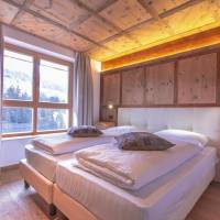 Chalet (8 Adults)