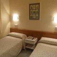 Twin Room with Private External Bathroom