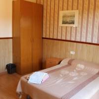Double or Twin Room with Private Bathroom and View