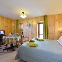 Studio (2 Adults)