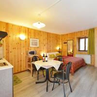 Studio (3 Adults)