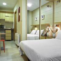 Double Room with Private Bathroom and Courtyard View