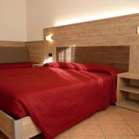 One-Bedroom Apartment (5 Adults)