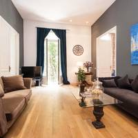 Deluxe Two-Bedroom Apartment