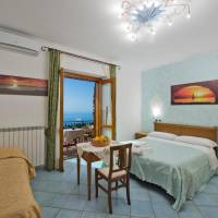 Quadruple Room with Sea View