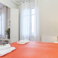 Three-Bedroom Apartment A - Aragó 423 