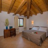 Quintuple Room