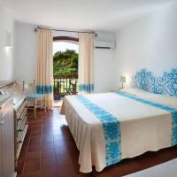 Double Room with Balcony and Mountain View