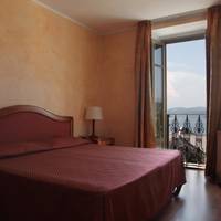 Double or Twin Room with Lake View