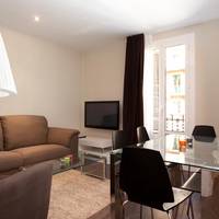 Three-Bedroom Apartment with 1 bathroom