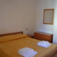 One-Bedroom Apartment - Annex