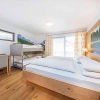 Quadruple Room with Mountain View
