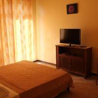 Double Room with Balcony and Garden View