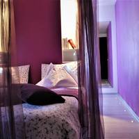 Duplex Suite with Private Sauna, Jacuzzi and Fireplace