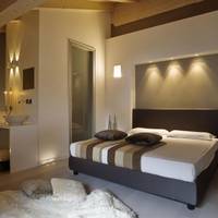 Duplex Suite with Spa Bath, Private Sauna and Fireplace