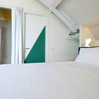 Double Room with Balcony and Lateral Sea View