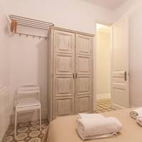 Three-Bedroom Apartment with Terrace - Comte Borrell, 41
