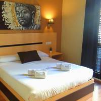 Double Room with Queen Bed