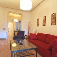 Economy Three-Bedroom Apartment 4- Diputacion 307