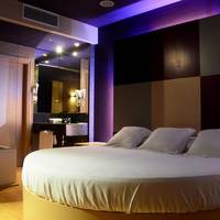 King Room with Spa Bath and Private Parking