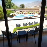 Deluxe Pool View Room 