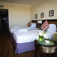 Twin Room with City View