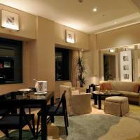 Deluxe King Suite