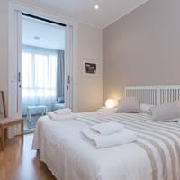 Deluxe Two-Bedroom Apartment H4