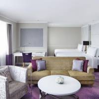 Junior Suite with Executive Lounge Access and City View