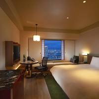 King Executive Room with Access to Executive Lounge