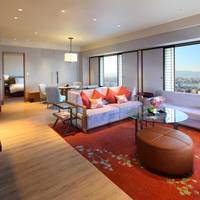 King Executive Suite with Access to Executive Lounge