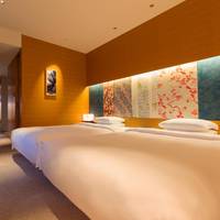 Deluxe Corner Twin Room