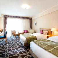 Deluxe Twin Room with Swimming Pool & Fitness Center Access - Executive Floor - Non-Smoking (10th Floor)